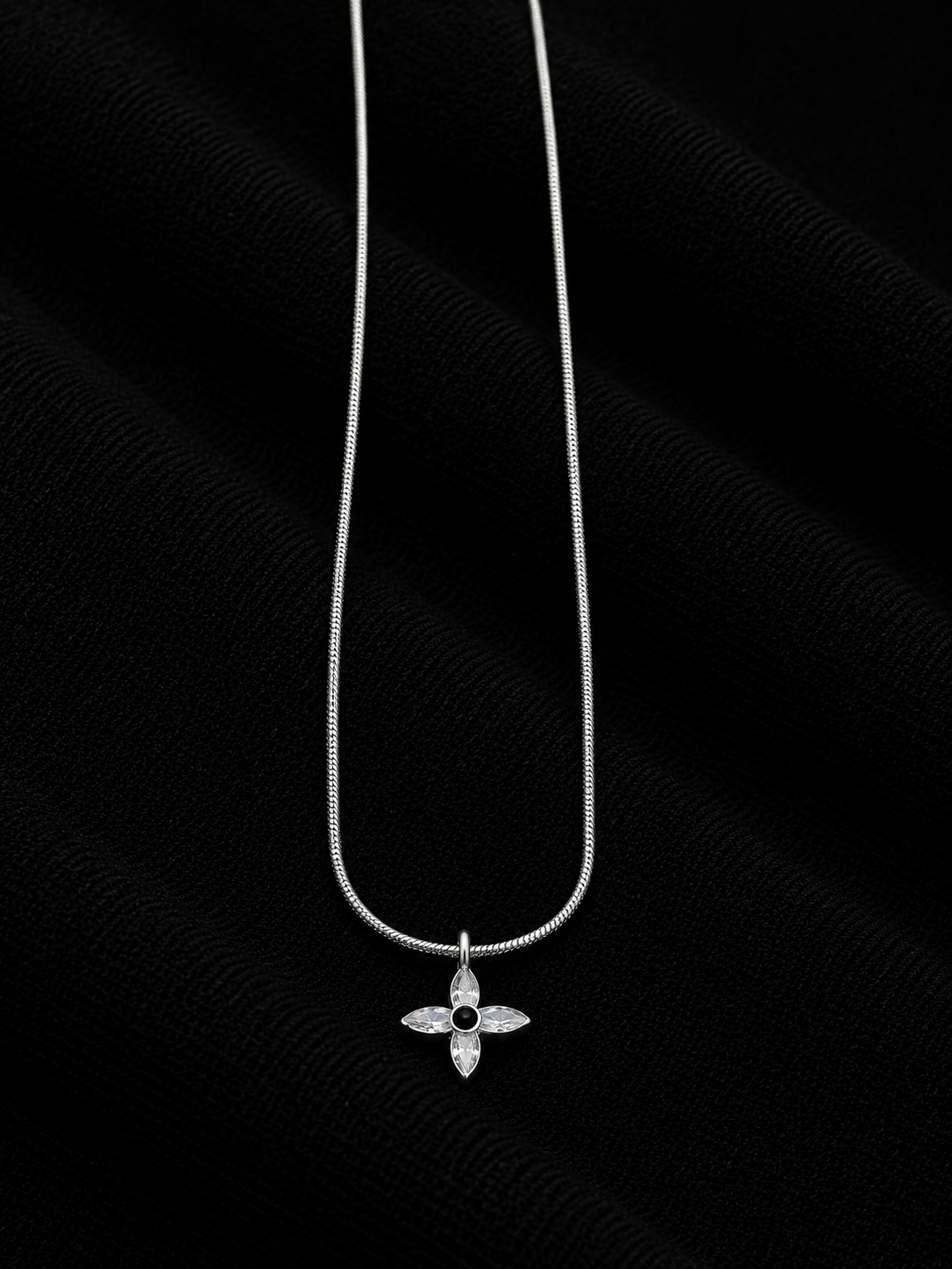 Luna Bloom Pendant Chain