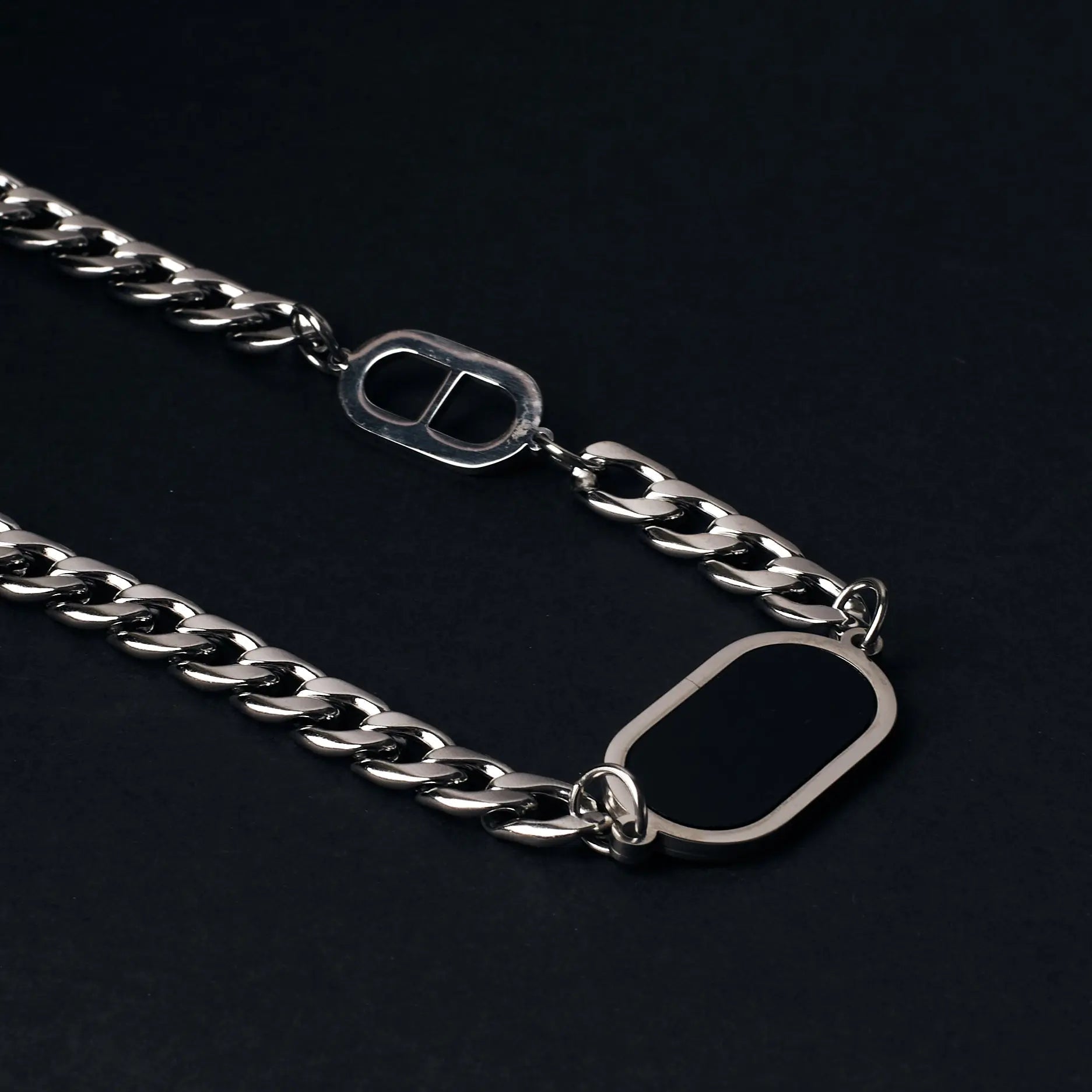 Bold Rebellion Silver Chain