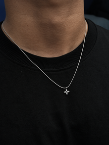 Luna Bloom Pendant Chain